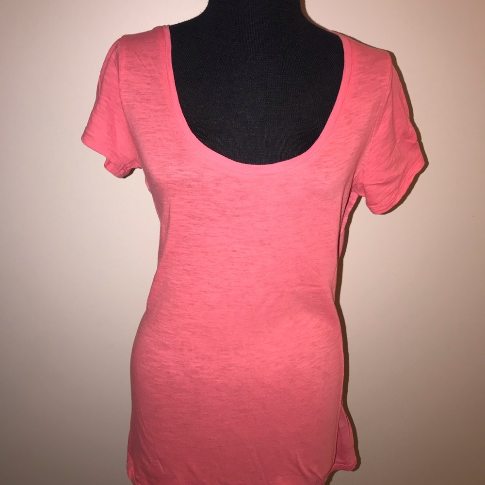 Wet Seal brand scoop neck short sleeve tee shirt.